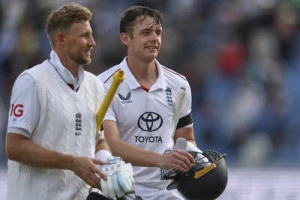 England's Ruthless Strategy: Wicketkeeper Smith Reveals Key to Crushing India in Headingley Test