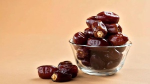 Dates vs figs: Which is better for effective weight loss and blood sugar control