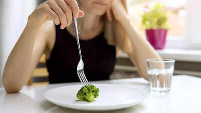 Eating problems during cancer treatment: Causes, challenges, and practical solutions